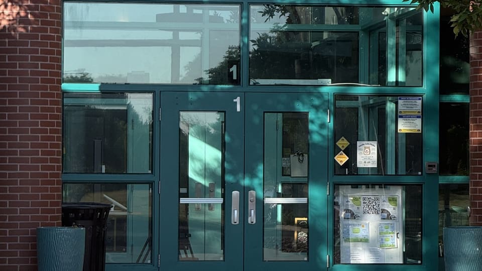 A Colorado school district — an elementary school entry vestibule protected with 3M S2400 and the Epic Method